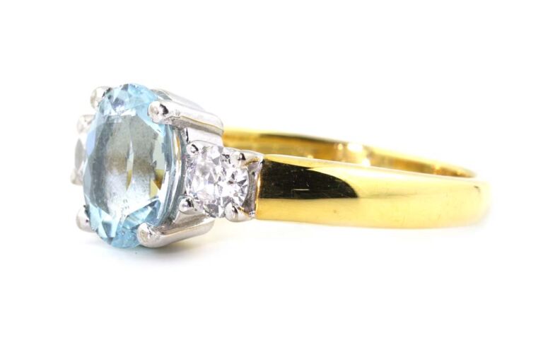Image 2 for Aqua & Diamond 3st 18ct G Ring Size O