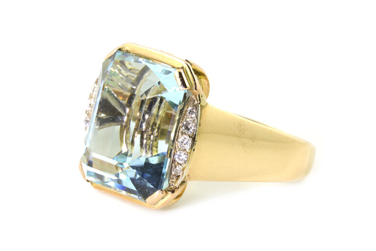 Aquamarine & Diamond Ring 18CT GOLD Size T