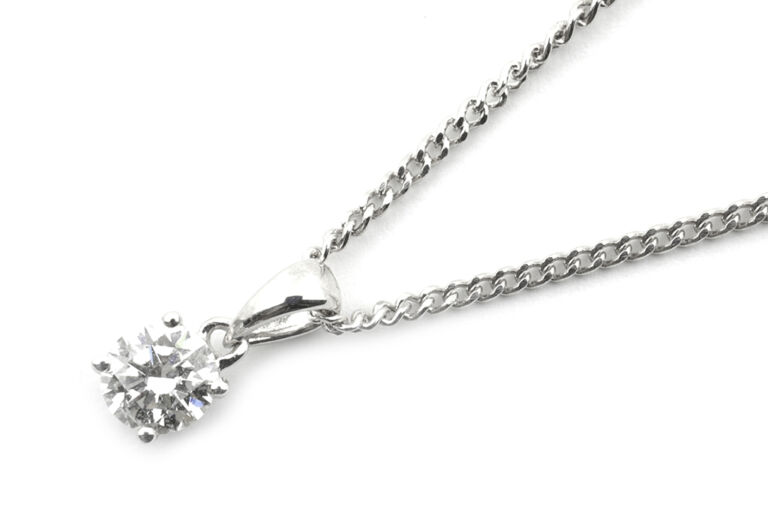 Platinum diamond pendant & Chain