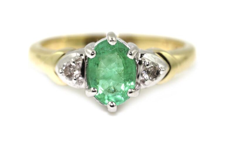 Image 1 for Emerald & Diamond 3 Stone 9ct G Ring Size N