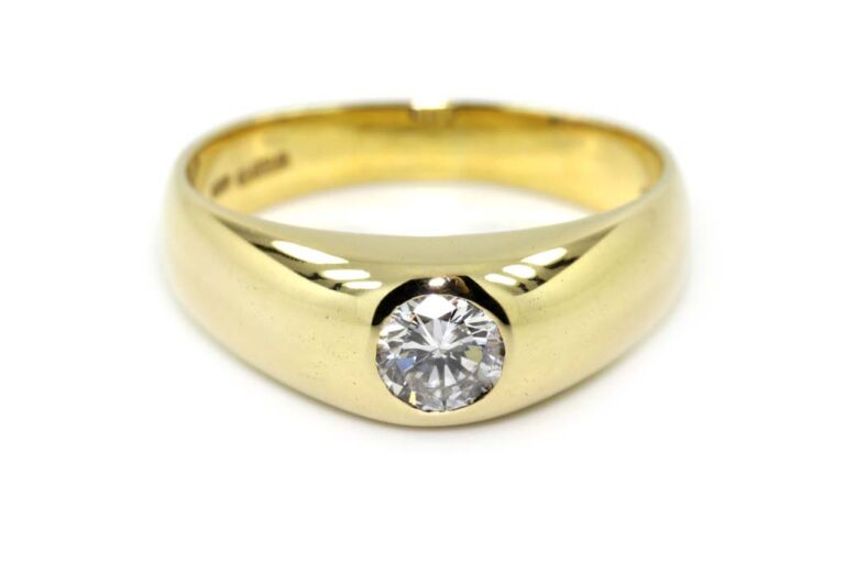 Image 1 for Gents Diamond Single Stone 14ct Yellow Gold Ring Size P