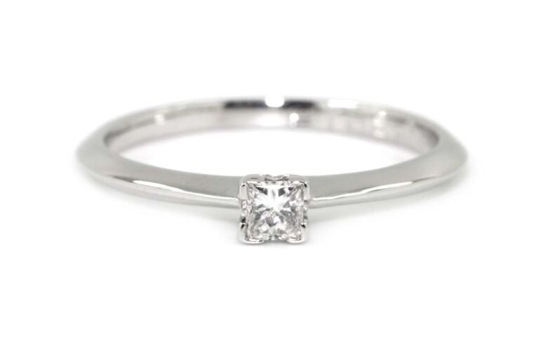 Image 1 for Diamond Solitaire 18ct White Gold Ring Size N
