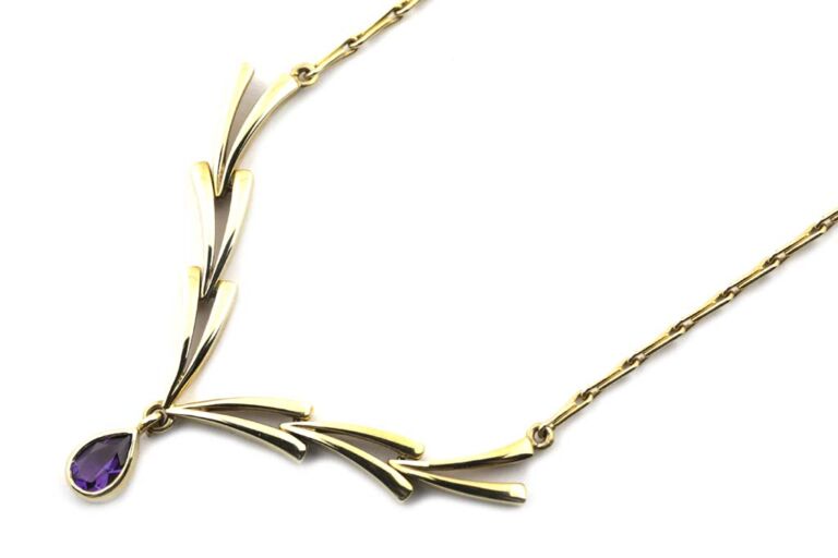 Image 1 for Ameythyst Pendant & Chain 9ct Yellow Gold