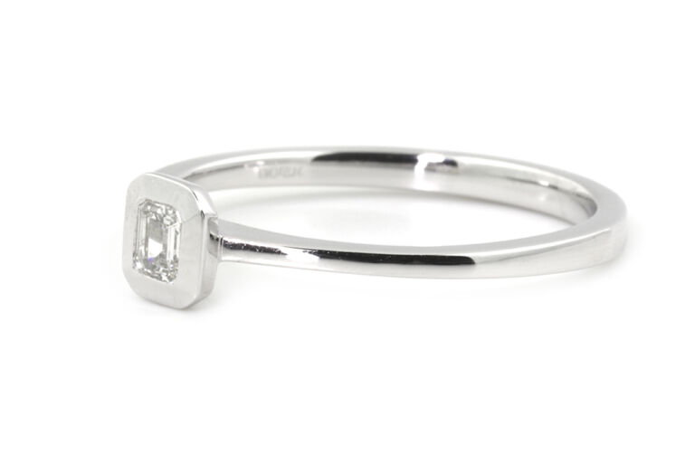 Emerald-cut Diamond Solitaire Ring Platinum Size M