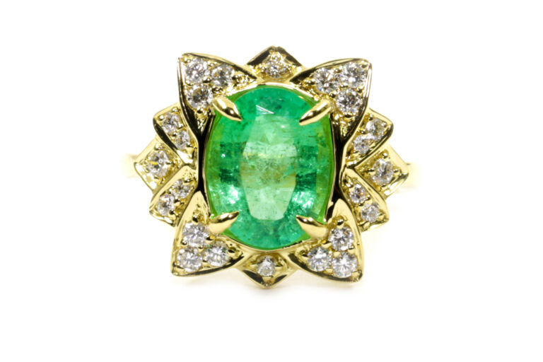 Colombian Emerald Diamond Cluster 18ct Yellow Gold Size L