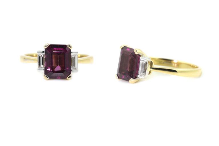 Image 3 for Almandine Garnet & Diamond 3 Stone 18ct G Ring Size O