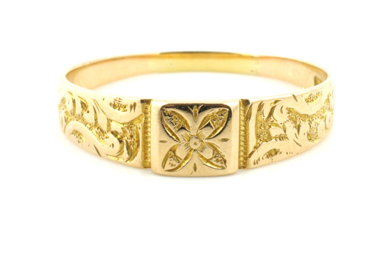 Floral Engraved Band Ring 18ct gold Size S