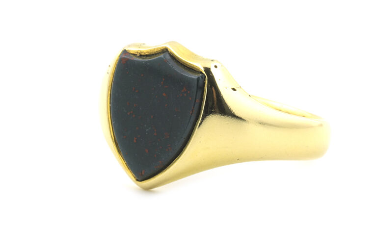 Shield Shape Bloodstone Set Signet Ring 18ct gold Size N