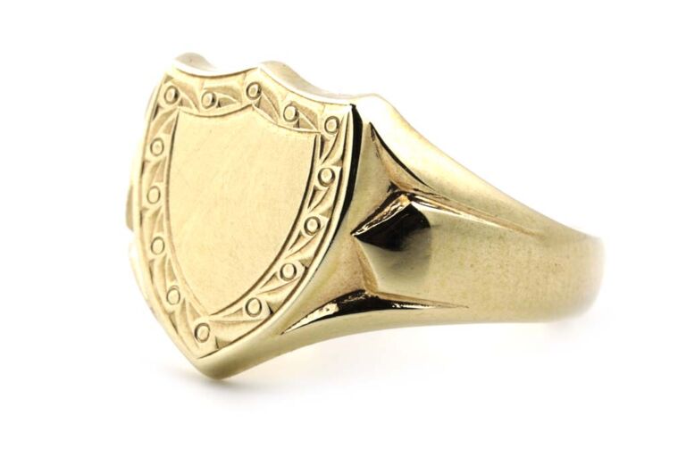 Shield Shape Signet 9ct Yellow Gold Ring Size P