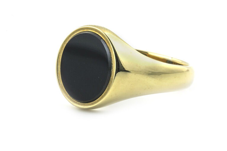 Oval Black Onyx Signet 9ct Yellow Gold Ring Size V