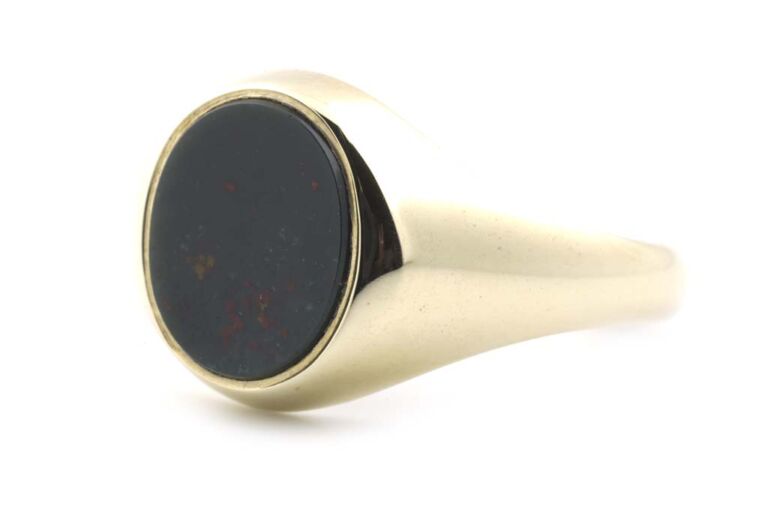 Image 1 for Bloodstone Signet 9ct Yellow Gold Ring Size V