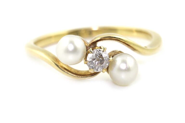 Image 1 for Pearl & Diamond 3 Stone 18c Yellow Gold Ring Size P