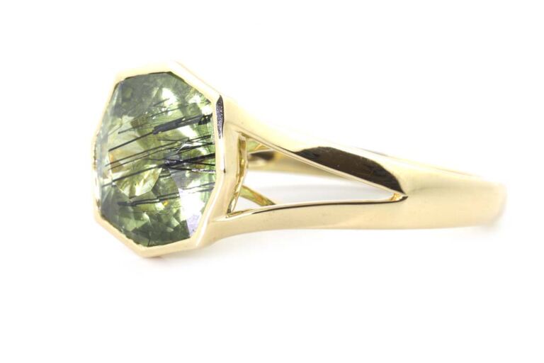 Image 2 for Tourmilated Peri & Diamond 3 Stone 9ct Yellow Gold Ring Size N
