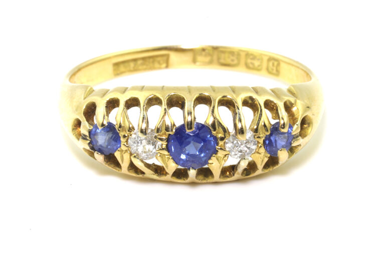 Antique Blue Sapphire & Diamond 5 Stone Ring 18ct gold Size N