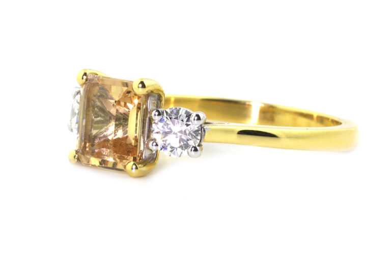 Golden Topaz & Diamond 3 Stone 18ct Gold Ring Size M