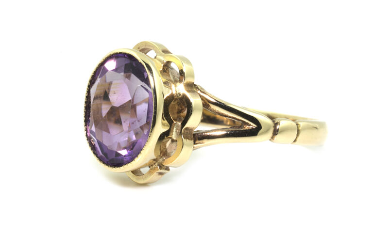 Amethyst Single Stone Ring 9ct yellow gold Size L