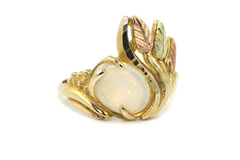 Opal Single Stone Ring 3 colour 9ct gold.