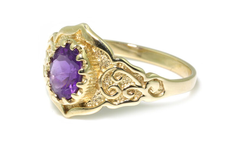 Amethyst Single Stone Ring 9ct gold size O