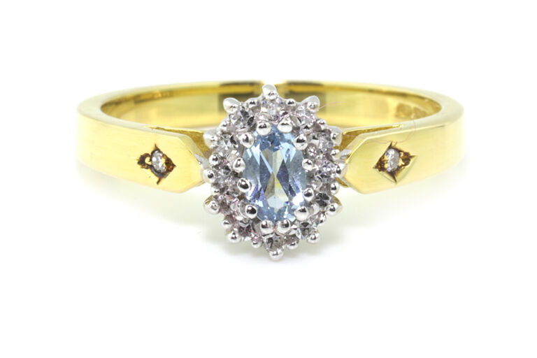 Aquamarine & Diamond Cluster Ring 18ct gold Size O