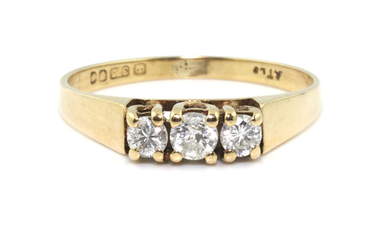 Diamond 3 Stone Ring 9ct gold Size L