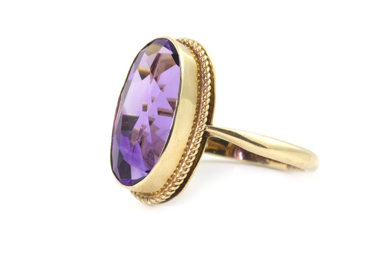 Amethyst Single Stone Ring 9ct gold Size P
