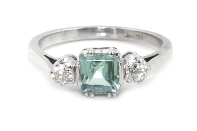 Pale Green Beryl (heliodor) & Diamond 3 Stone Ring 18ct white gold Size M
