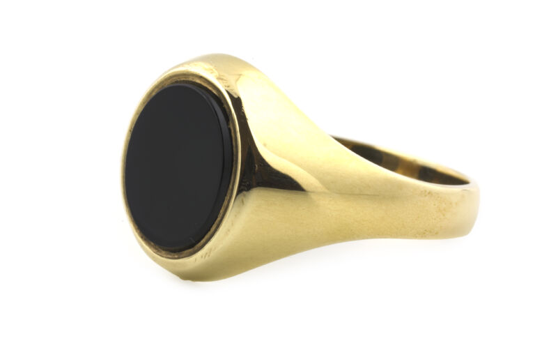 Black Onyx Set Signet Ring 9ct gold Size W