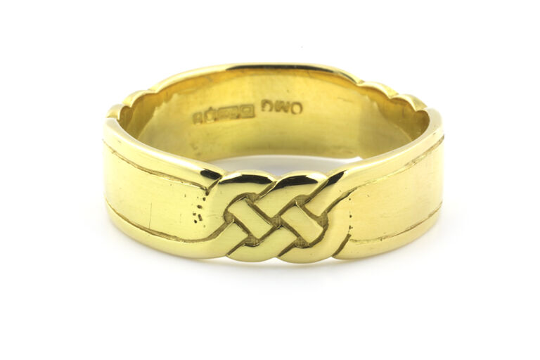 Celtic Style Wedding Band 18ct gold Size Y