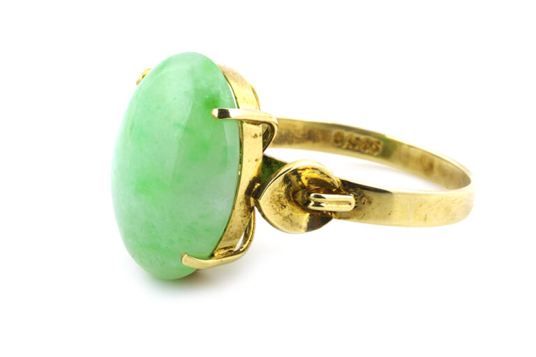 Jade Single Stone Ring 14ct gold Size N