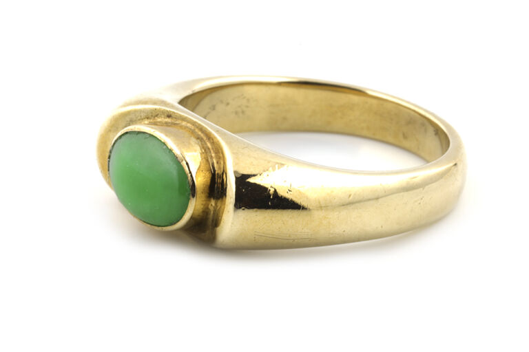 Jade Single Stone Ring 9ct gold Size P