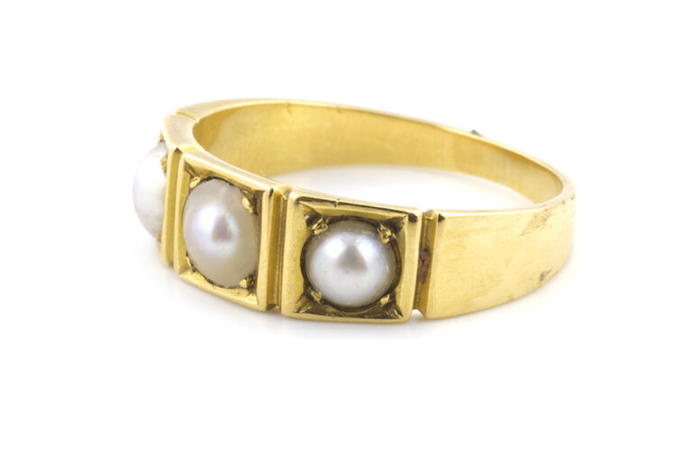 Antique Pearl & Diamond 3 Stone Band Ring 18ct gold Size K