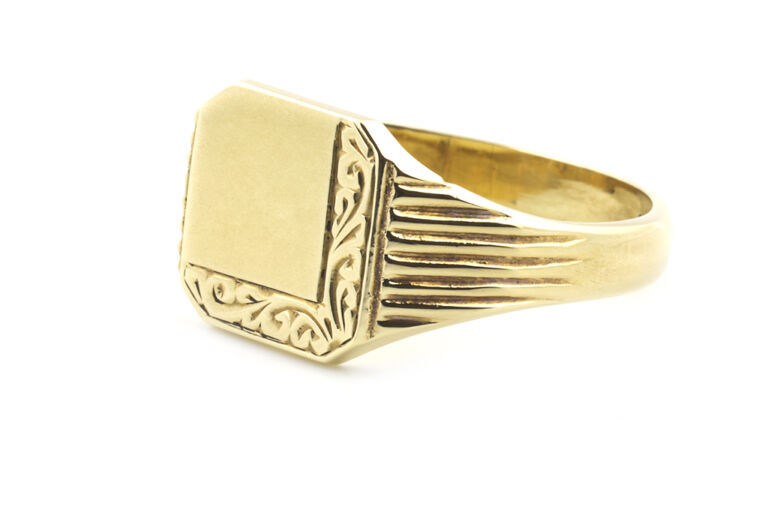 Vintage Signet Ring 9ct gold