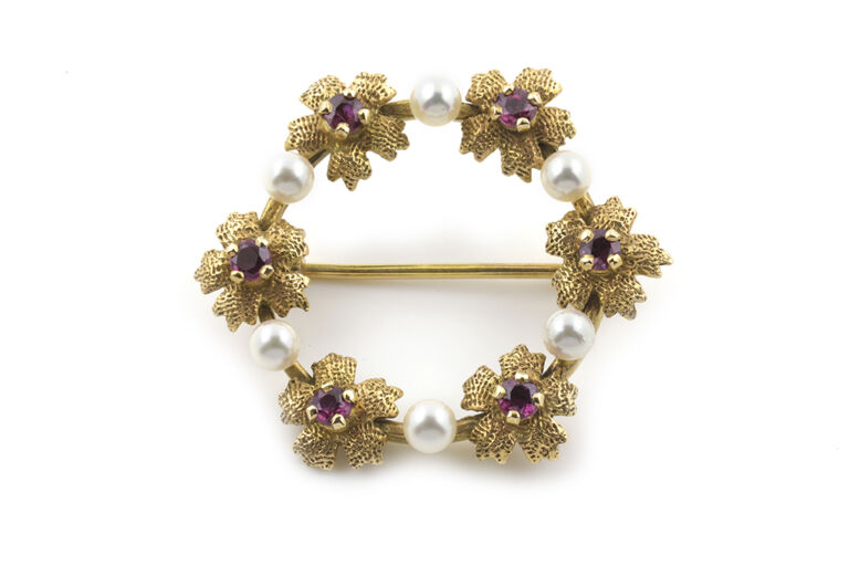 Cultured Pearl & Ruby Brooch 9ct gold