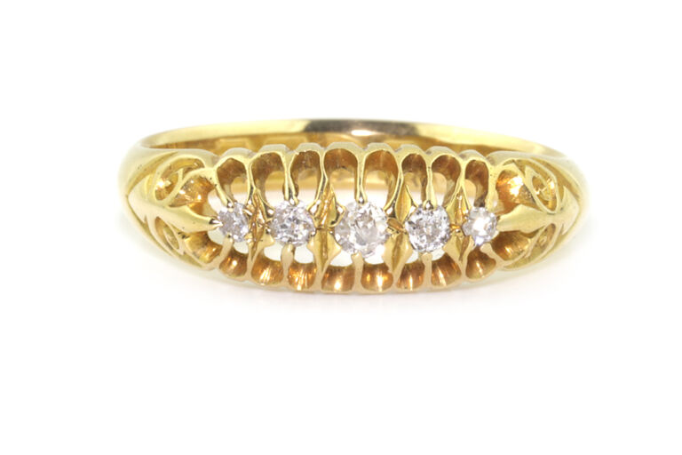 Antique Diamond 5 Stone Ring 18ct gold Size: K