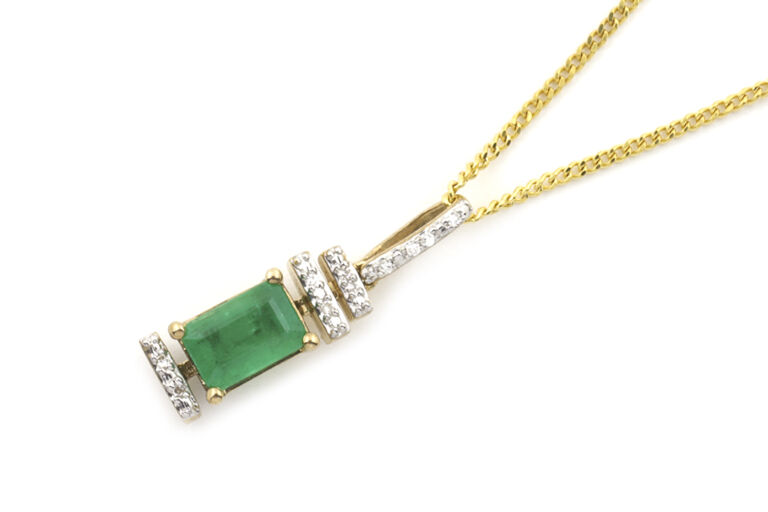 Emerald & Diamond Pendant & Chain 9ct gold