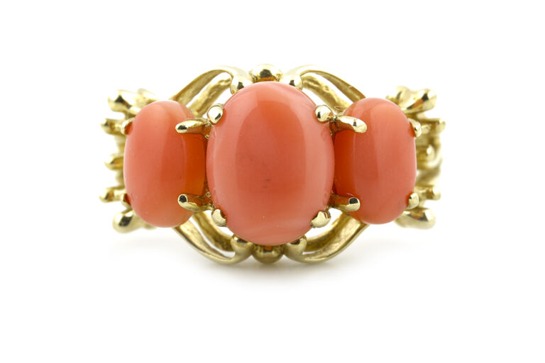 Coral 3 Stone Ring 9ct gold