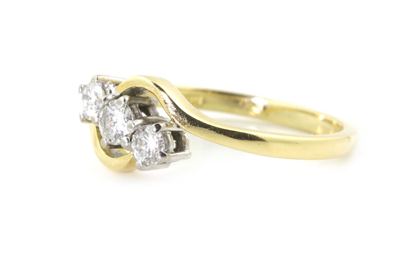 Diamond 3 Stone Ring 18ct gold size N