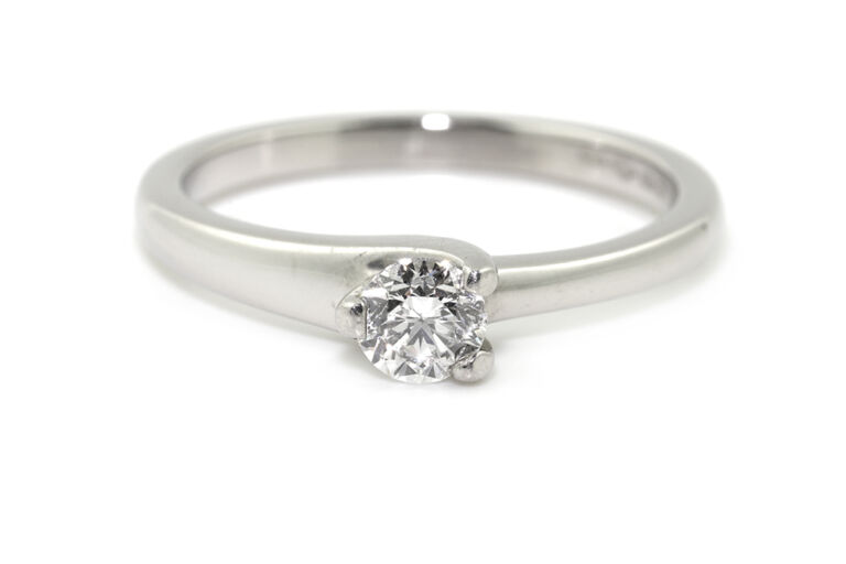 Diamond Solitaire Ring platinum