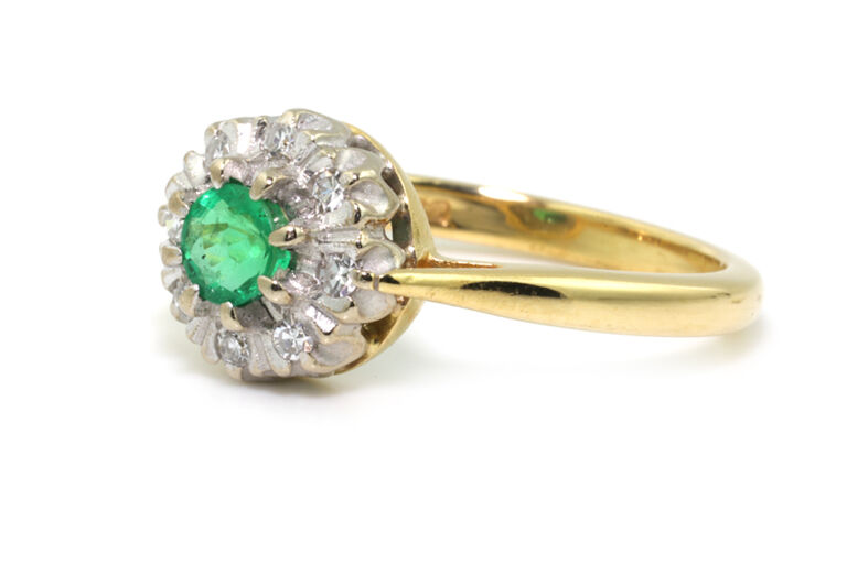 Emerald & Diamond Cluster Ring 18ct gold