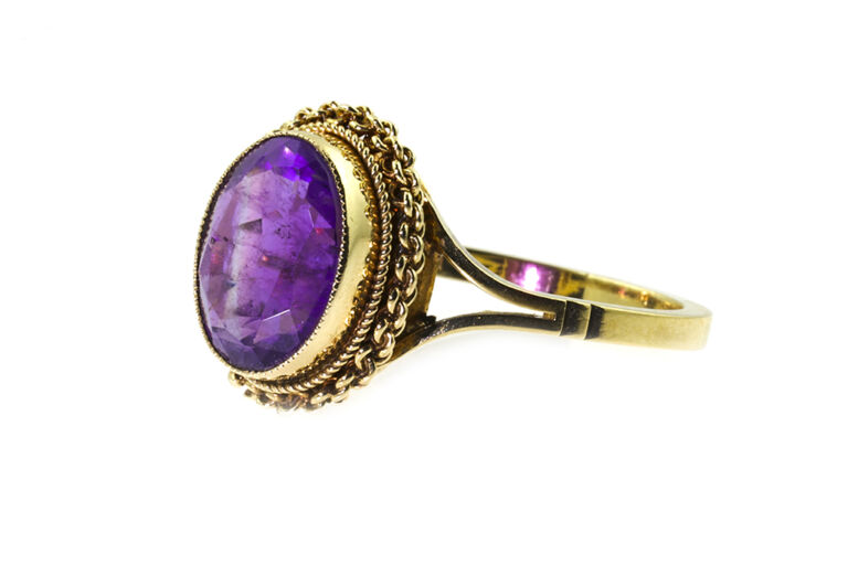 Amethyst Single Stone Ring 9ct gold Size O