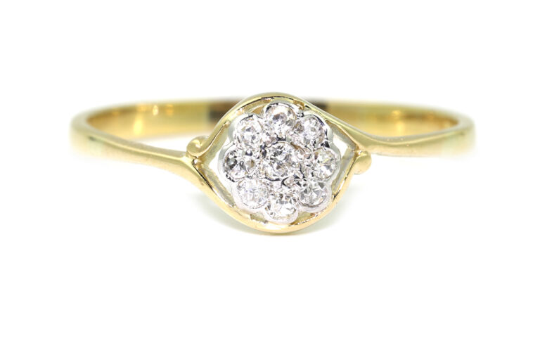 Daisy Style Diamond Cluster Ring 18ct gold Size U
