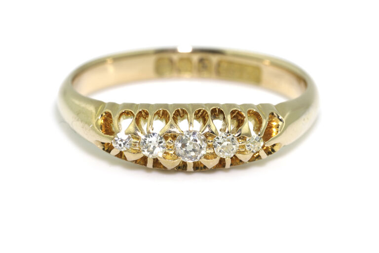 Diamond 5 Stone Ring 18ct gold ring