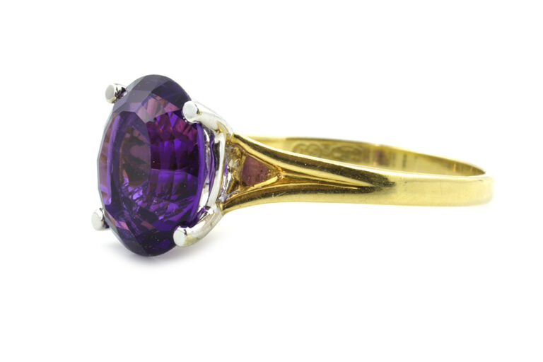 Amethyst Solitaire Ring 18ct yellow gold Size Q