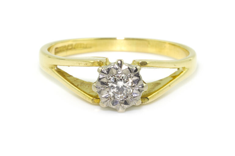 Diamond Solitaire Ring 18ct gold Size P
