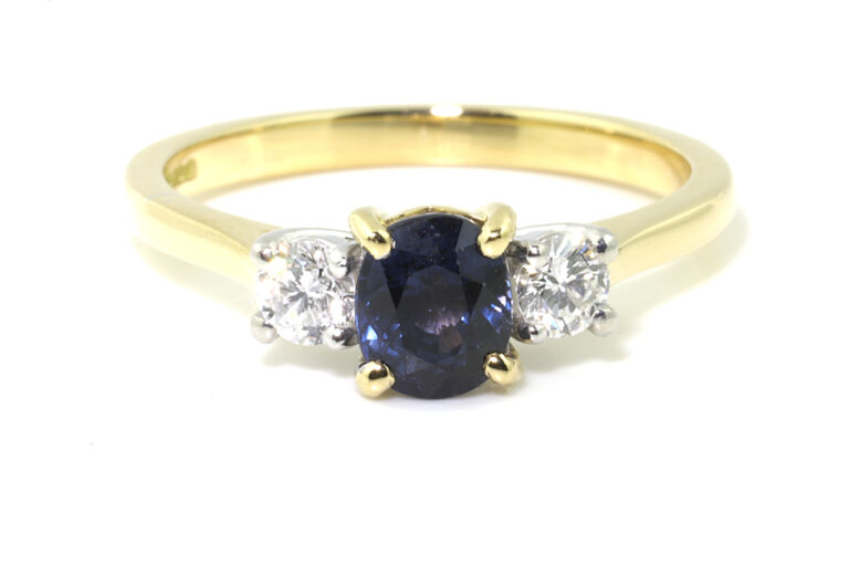 Colour Change Sapphire & Diamond 3 Stone Ring 18ct gold Size N