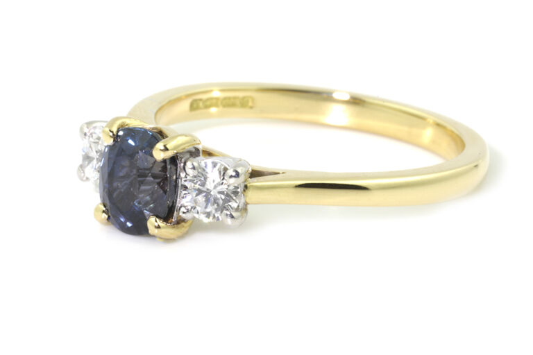 Colour Change Sapphire & Diamond 3 Stone Ring 18ct gold Size N