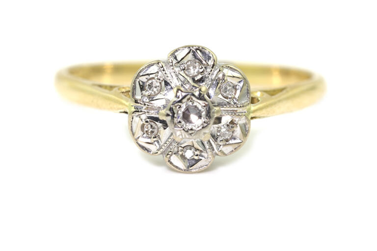 Diamond 7 Stone Cluster Ring 18ct gold Size Q