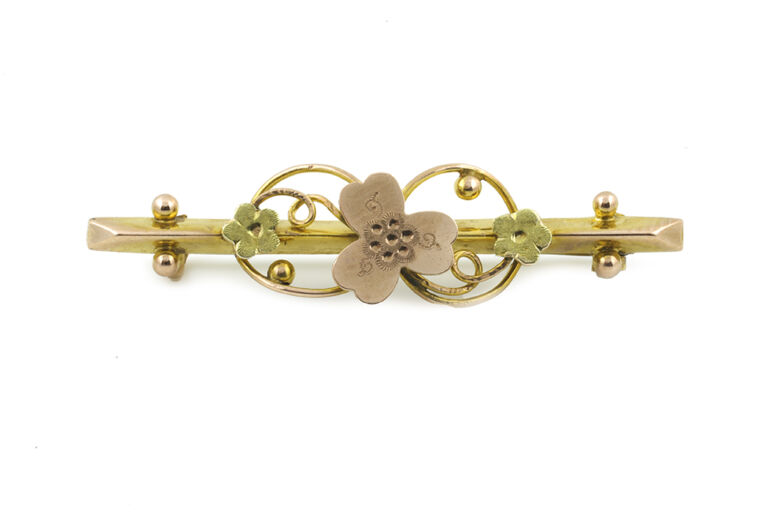 Shamrock & Forget-me-Knot Style Brooch 9ct gold
