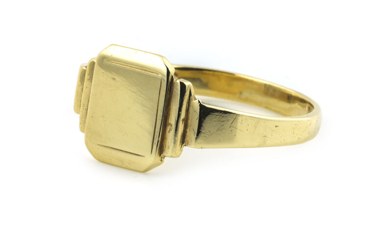 Square Style Signet Ring 9ct yellow gold Size M