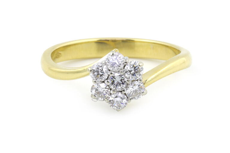 Diamond Cluster Ring 18ct yellow gold Size M